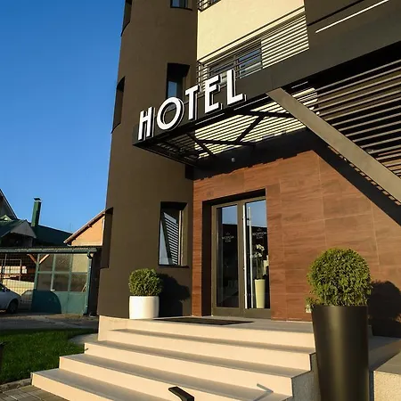 Ideo Lux Hotel
