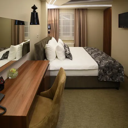 Ideo Lux Hotel
