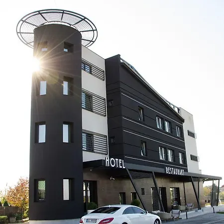 Hotel Ideo Lux Ni
