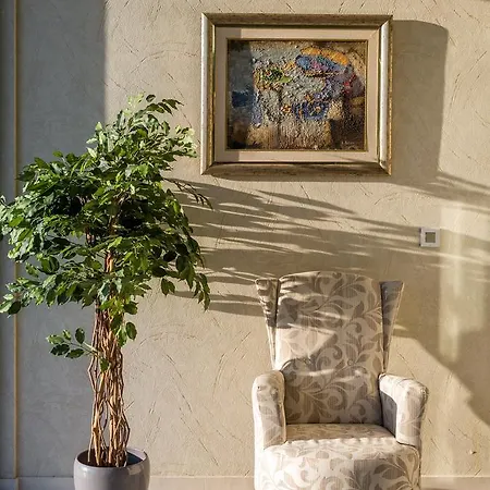 Ideo Lux Hotell Ni